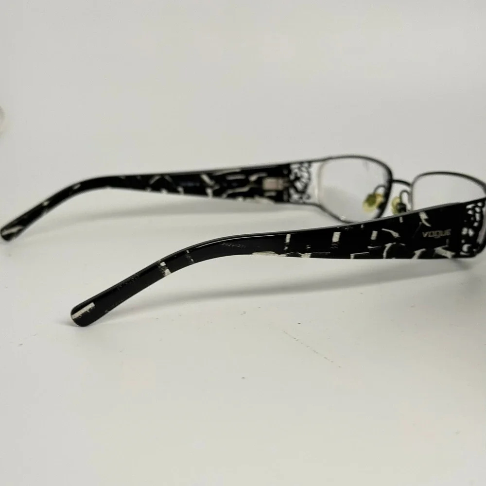 Vogue VO 3661-B Black Rectangular Eyeglasses Frames 52-16-130 Cut-Out Detail